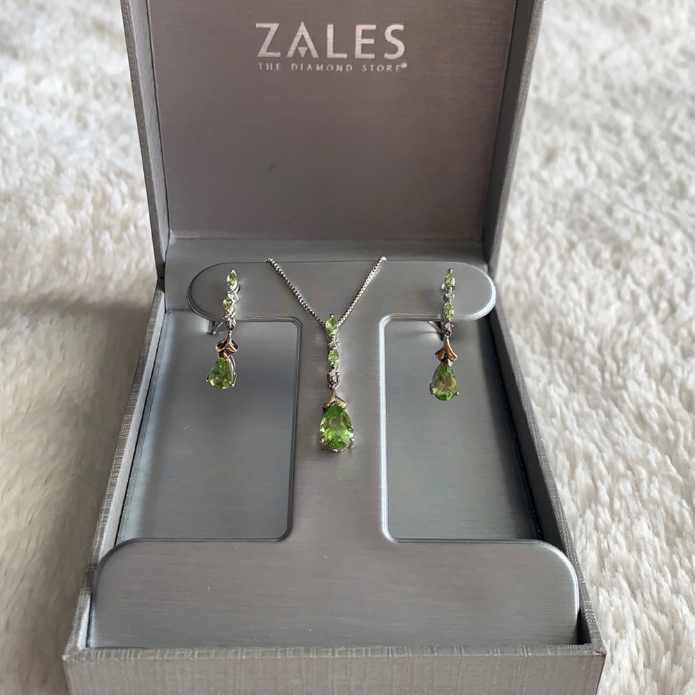 Zales earring and necklace set August birthstone